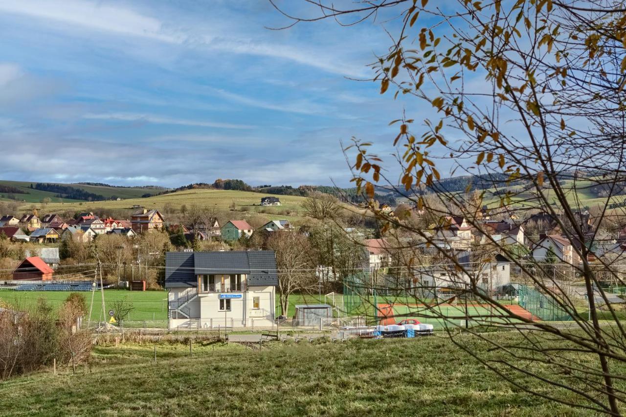 Stara Mleczarnia Apartman Tylicz Kültér fotó
