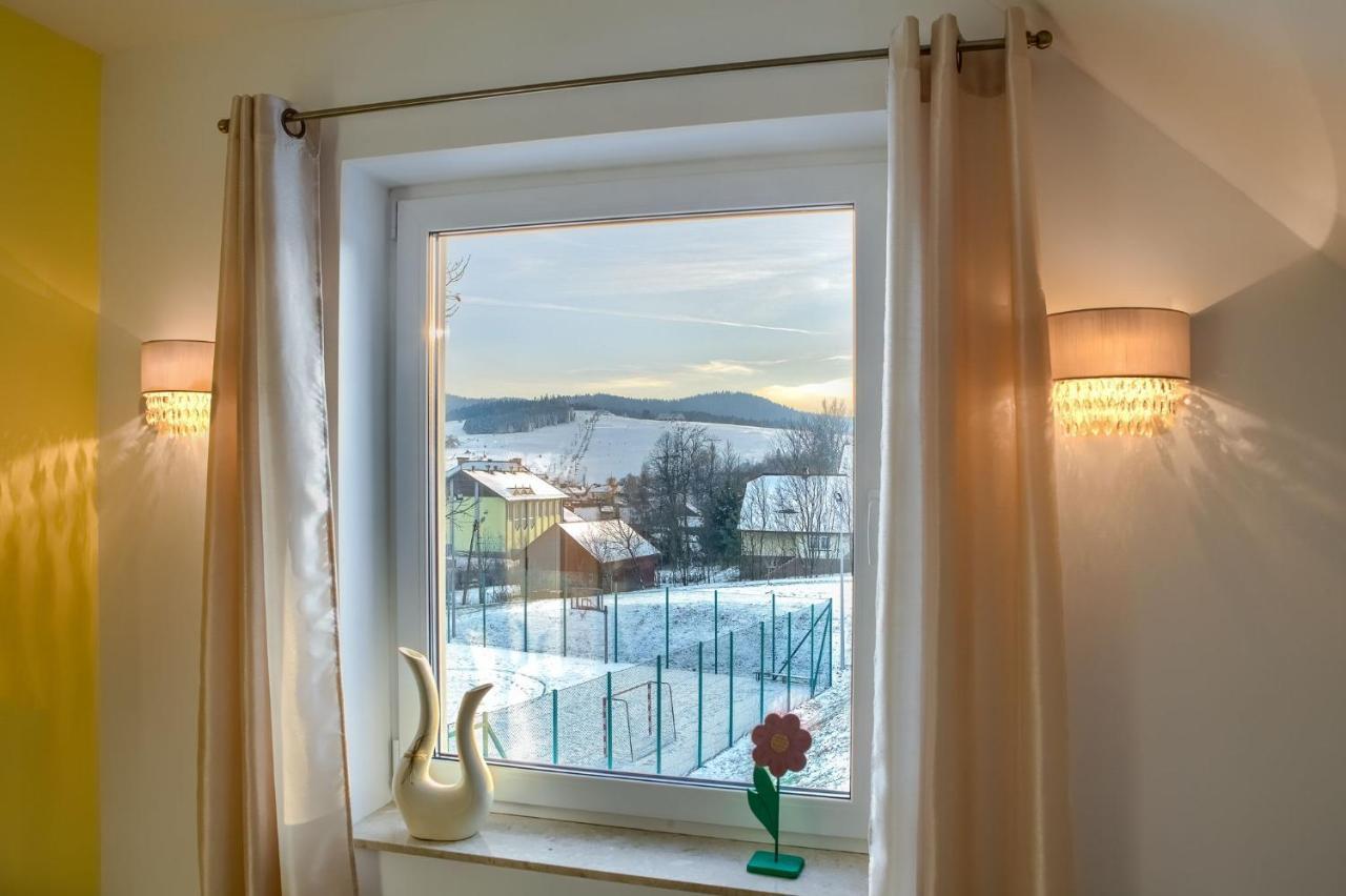 Stara Mleczarnia Apartman Tylicz Kültér fotó