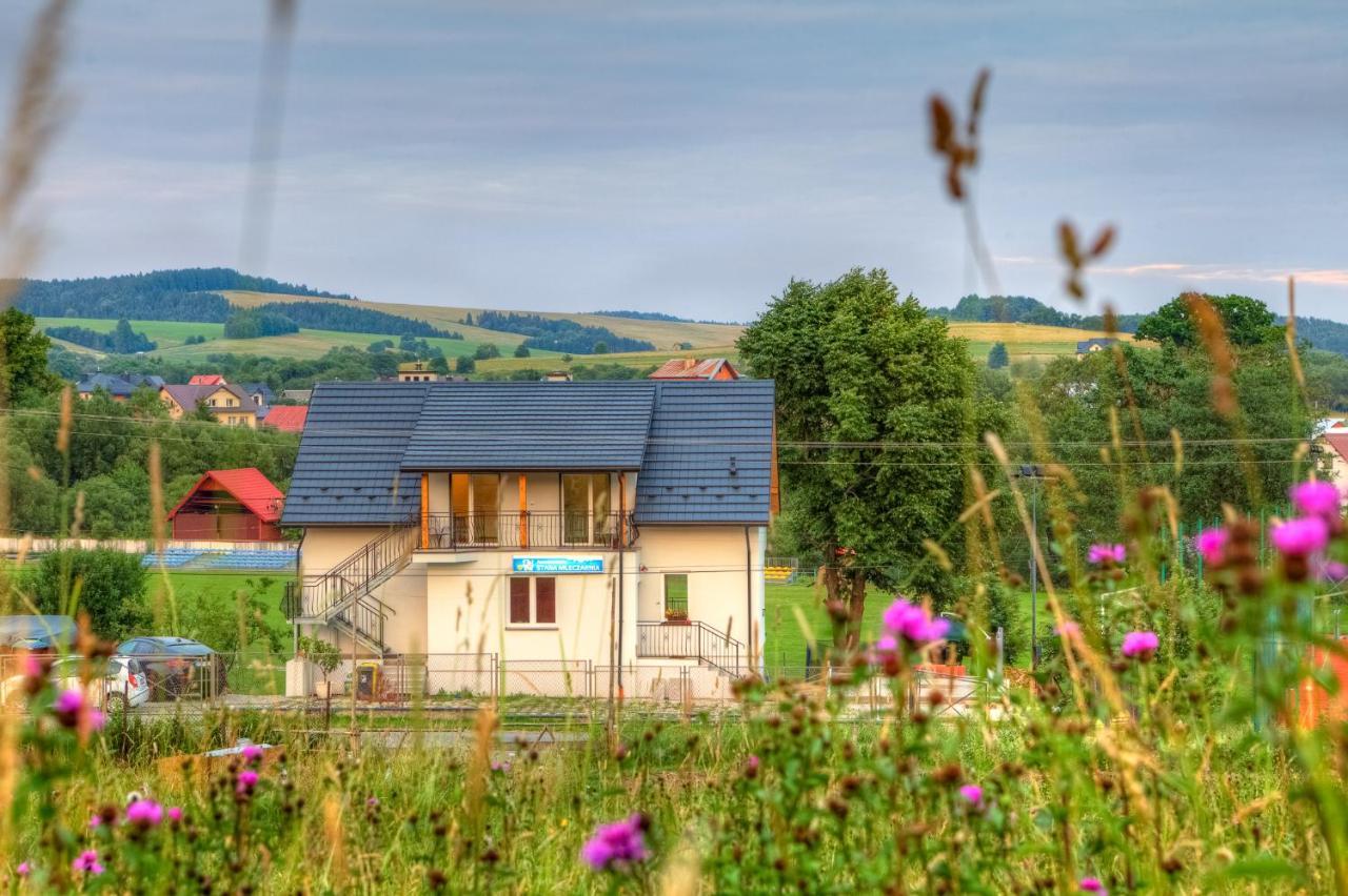 Stara Mleczarnia Apartman Tylicz Kültér fotó